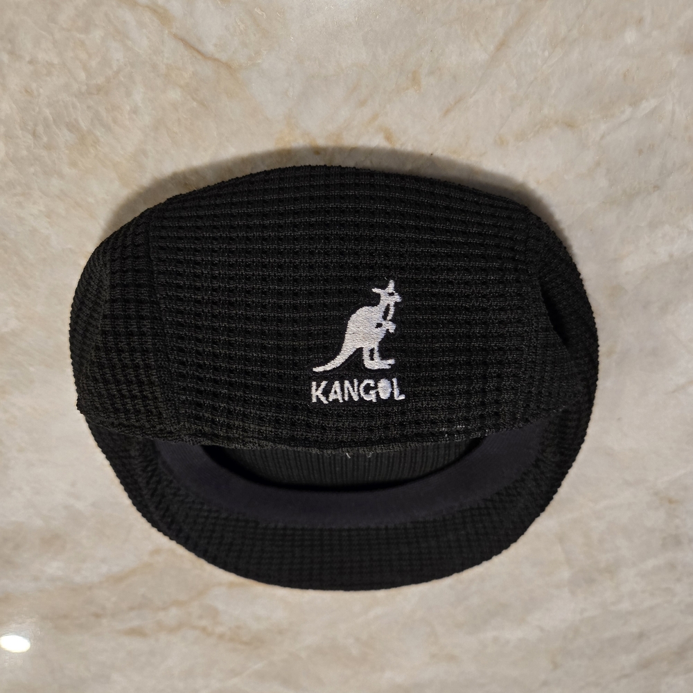 Kangol Black Men's 2 Dart Cap XL